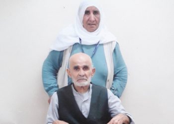 Tekerlekli sandalyeye bağlı tutsak ‘dikkat, kaçabilir’ notuyla sevk edildi