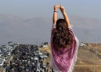 İran ve Rojhilat’ta kadınlar rejime boyun eğmiyor