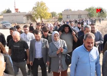 Kobanê sınırında direniş selamlandı