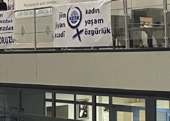 “Jin, jiyan, azadî” pankartının hedef gösterilmesine tepki