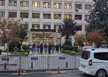 Mardin, Batman ve Halfeti belediyelerine kayyım atandı