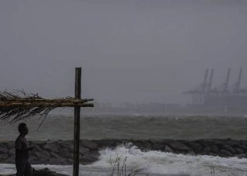 Sri Lanka’da aşırı yağışlarla gelen sel felaketinde 6’sı çocuk 8 kişi kayboldu