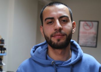 Akademisyen olmak için geldiği kentte okulu bırakıp esnaf oldu