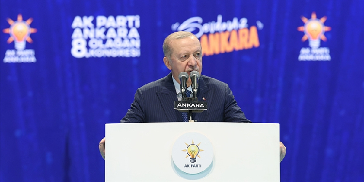 AKP kongresi: Erdoğan TÜSİAD’ı tehdit etti AKP kongresi: Erdoğan TÜSİAD’ı tehdit etti