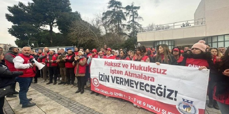 Eylem sonuç verdi: İzBB ‘ücretsiz izin’ kararından döndü Eylem sonuç verdi: İzBB ‘ücretsiz izin’ kararından döndü