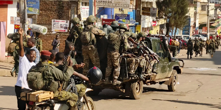 Kongo’da M23 isyancıların ilerleyişi sürüyor: Ruanda sınırındaki ikinci büyük kent ele geçirildi Kongo’da M23 isyancıların ilerleyişi sürüyor: Ruanda sınırındaki ikinci büyük kent ele geçirildi