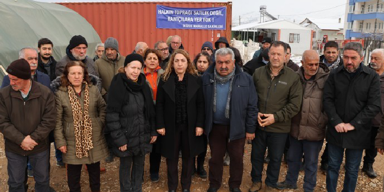DEM Parti’den mahalleleri için direnen Haçovalılara ziyaret DEM Parti’den mahalleleri için direnen Haçovalılara ziyaret