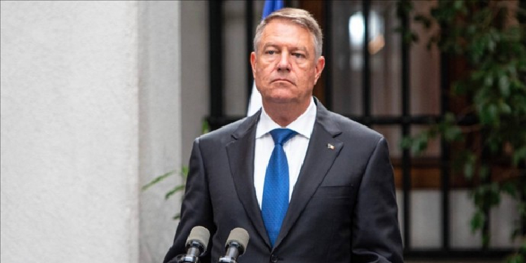 Romanya Cumhurbaşkanı Iohannis istifa etti Romanya Cumhurbaşkanı Iohannis istifa etti