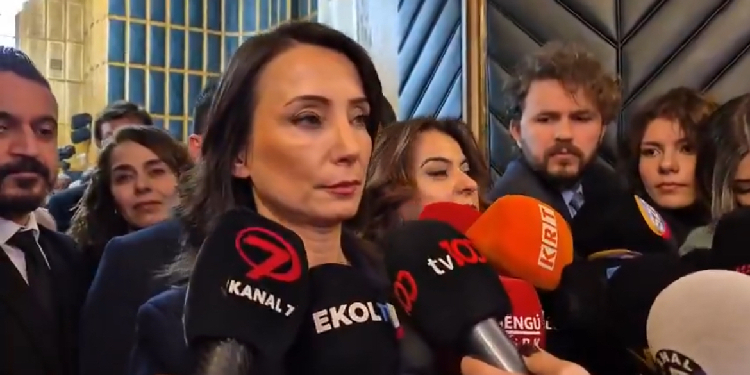 Tülay Hatimoğulları: Öcalan’ın çağrısı 15 Şubat’a yetişmeyebilir Tülay Hatimoğulları: Öcalan’ın çağrısı 15 Şubat’a yetişmeyebilir