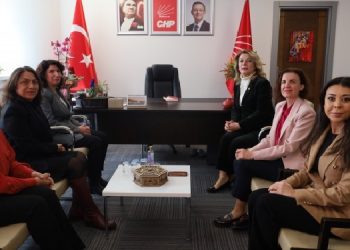 DEM Parti Kadın Meclisi’nden CHP’ye ziyaret