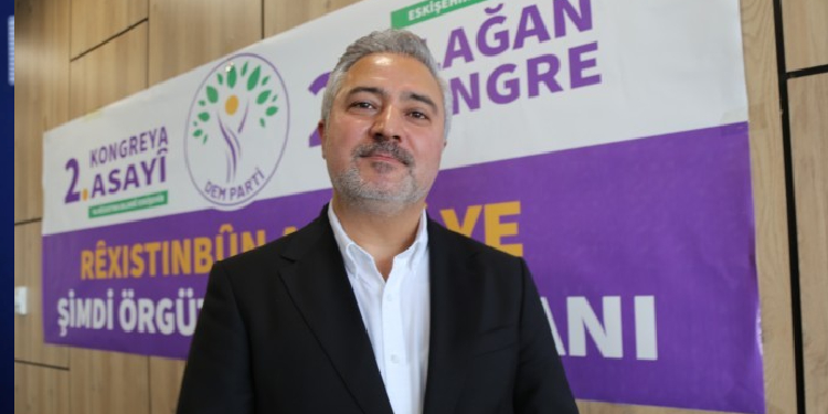 “Kamu görevlileri tarafından uyuşturucu dağıtımı yapılıyor” “Kamu görevlileri tarafından uyuşturucu dağıtımı yapılıyor”