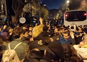 Feminist Gece Yürüyüşü sonrası kadınlara gözaltı