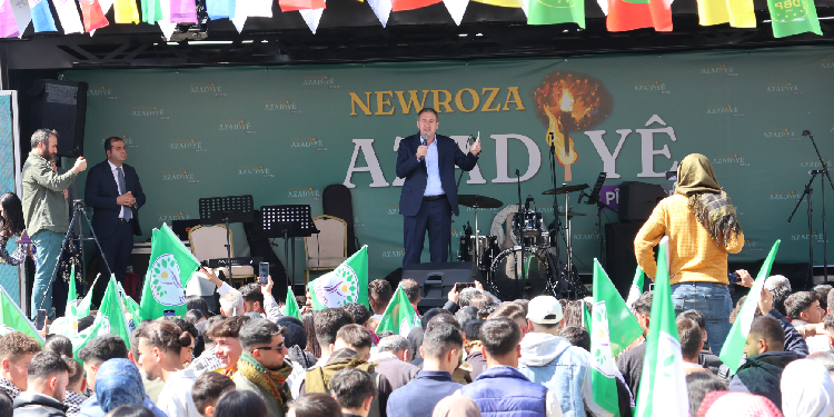 Halfeti Newroz’unda tek talep Öcalan’ın özgürlüğü Halfeti Newroz’unda tek talep Öcalan’ın özgürlüğü