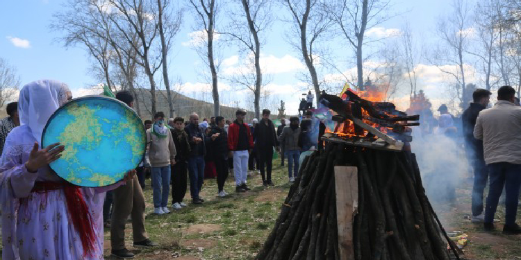 Gençlerden çağrı: Direnişimizi Newroz ateşiyle buluşturalım Gençlerden çağrı: Direnişimizi Newroz ateşiyle buluşturalım