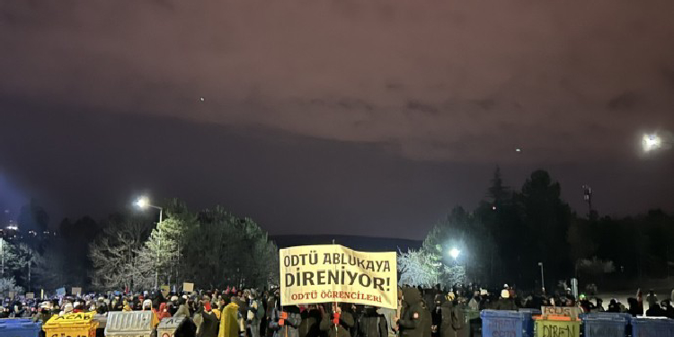 ODTÜ’de gece boyunca direniş ODTÜ’de gece boyunca direniş