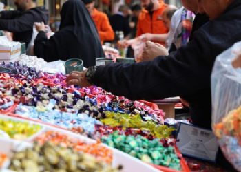 Bayram şekerinden de kıstılar