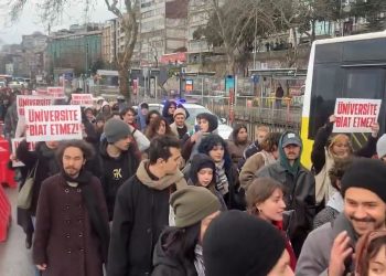 İstanbul’da öğrencilerden İmamoğlu eylemleri