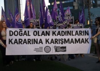 ‘Sezaryen yasağıyla kadın bedeni üzerinde tahakküm kurulmak isteniyor’
