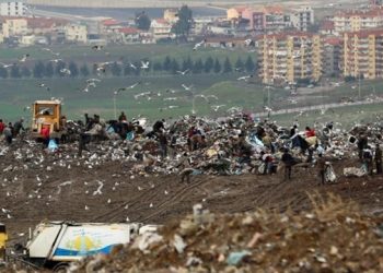 Mahkeme kararına rağmen zehir saçan çöplükte önlem alınmıyor