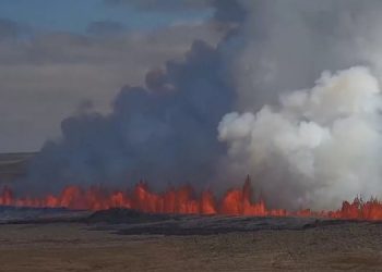 İzlanda’da volkanik patlama meydana geldi: Blue Lagoon bölgesi tahliye edildi