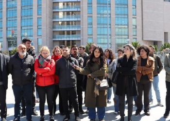 Yargılanan gazeteciler: Gazetecilik onurunu korumaya devam edeceğiz