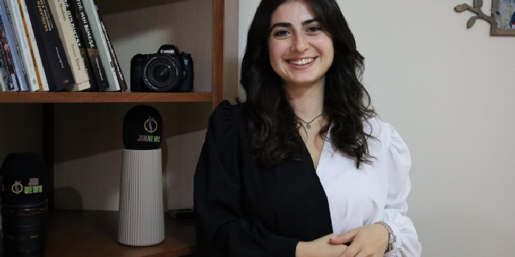 Gazeteci Öznur Değer tutulduğu cezaevini anlattı: Psikolojik baskının merkezi Gazeteci Öznur Değer tutulduğu cezaevini anlattı: Psikolojik baskının merkezi