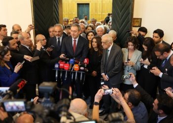 Bakırhan: Toplumun bu sürece inanması için iktidar adım atabilir
