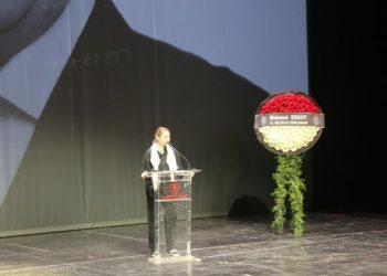 Yazdığı mektupla babasına veda etti: Seninle gurur duyuyorum