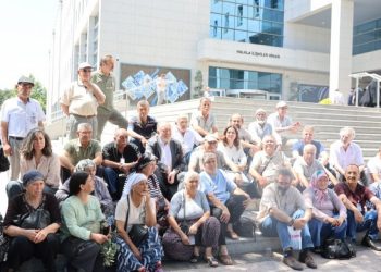 Köylülerle görüşen Temelli: Zeytinimize ve toprağımıza göz diktiler