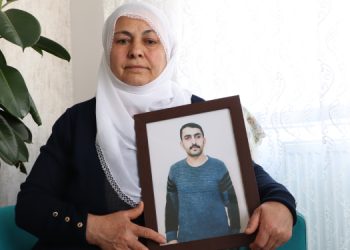 Bir kolu olmayan hasta tutsağa 11 günlük hücre cezası