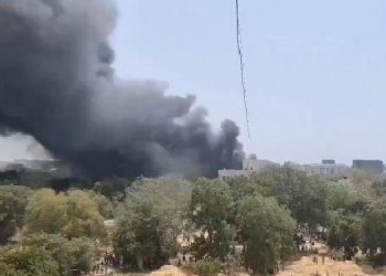 Hindistan’da yolcu uçağı düştü