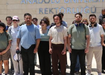 Anadolu Üniversitesi’nde ‘soruşturma’ protestosu