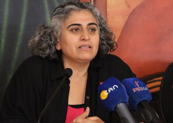 Sebahat Tuncel: Bahçeli sözlerini yasaya dönüştürüp, Meclis’e getirse daha anlamlı olur Sebahat Tuncel: Bahçeli sözlerini yasaya dönüştürüp, Meclis’e getirse daha anlamlı olur