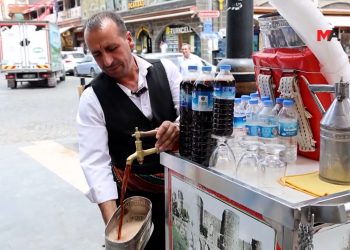 Bunaltıcı sıcaklarda ava sûsê ile serinliyorlar
