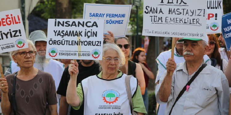 Eskişehirliler asgari ücrete zam istedi Eskişehirliler asgari ücrete zam istedi