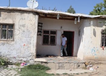 4 yıldır yatağa bağımlı yaşayan Halime Karataş yardım bekliyor