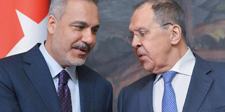 Fidan ve Lavrov, Rusya-Ukrayna müzakerelerini telefonda görüştü Fidan ve Lavrov, Rusya-Ukrayna müzakerelerini telefonda görüştü