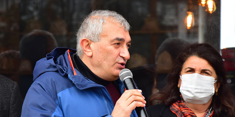 Rize Fındıklı Belediye Başkanı Ercüment Çervatoğlu’na saldırı düzenlendi Rize Fındıklı Belediye Başkanı Ercüment Çervatoğlu’na saldırı düzenlendi