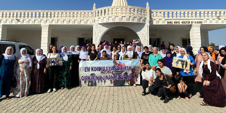 Katliamın yıldönümünde Ezidî kadınlarla buluştular Katliamın yıldönümünde Ezidî kadınlarla buluştular