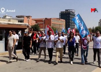 Kamu emekçileri iş bıraktı: Müzakere değil mücadele