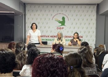 Kadın tutsaklardan Meclis Komisyonu’nda Kürtçe engeline tepki