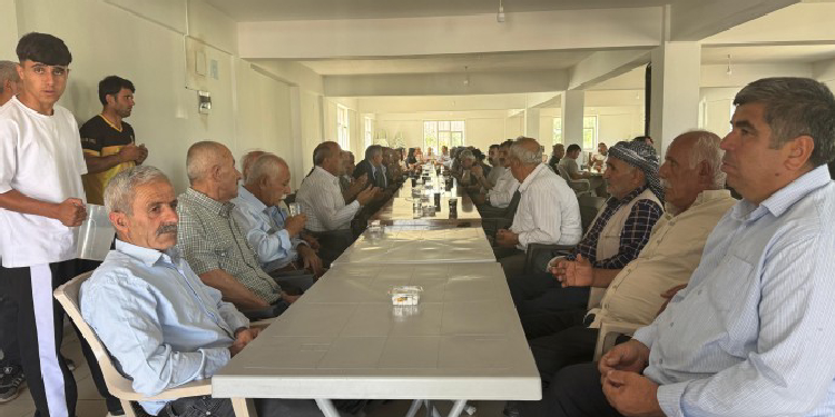 HPG’li Welat Hazır’ın taziyesine kitlesel ziyaret HPG’li Welat Hazır’ın taziyesine kitlesel ziyaret