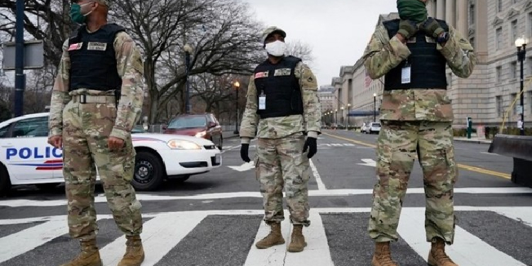 Trump’ın kararı sonrası Ulusal Muhafız Birlikleri sokağa çıktı Trump’ın kararı sonrası Ulusal Muhafız Birlikleri sokağa çıktı