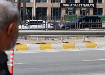 Van’da halk artık bayat ekmek alıyor!