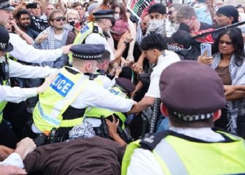 Londra’da Filistin eylemi: 150 gözaltı