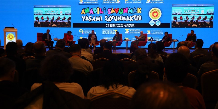 Uluslararası Anadil Sempozyumu: Çok dilli eğitim insan hakları meselesidir Uluslararası Anadil Sempozyumu: Çok dilli eğitim insan hakları meselesidir