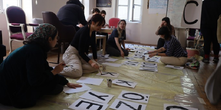 İstanbul’da Feminist Gece Yürüyüşü hazırlığı İstanbul’da Feminist Gece Yürüyüşü hazırlığı