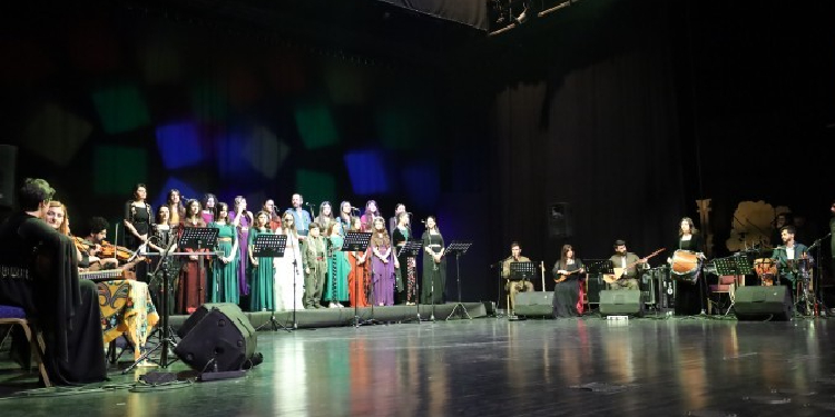 Çok dili konsere büyük ilgi Çok dili konsere büyük ilgi