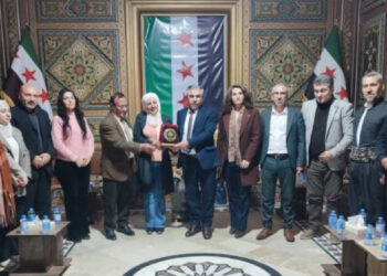 Rojava Üniversitesi’nden Hesekê Valiliği’ne entegrasyon ziyareti Rojava Üniversitesi’nden Hesekê Valiliği’ne entegrasyon ziyareti