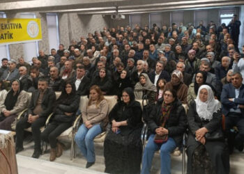 “Rojava’da Kürtlerin direnişi ulus devletlerin kirli zihniyetini yok etti”